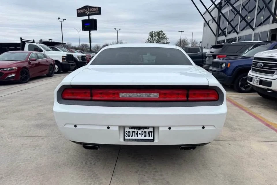 2014 Dodge Challenger 3rd Gen - Image 5 of 11