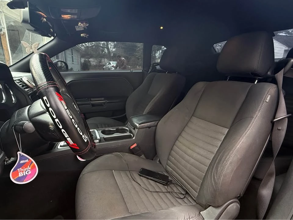 2014 Dodge Challenger 3rd Gen - Image 9 of 18