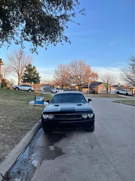 2014 Dodge Challenger SXT Coupe