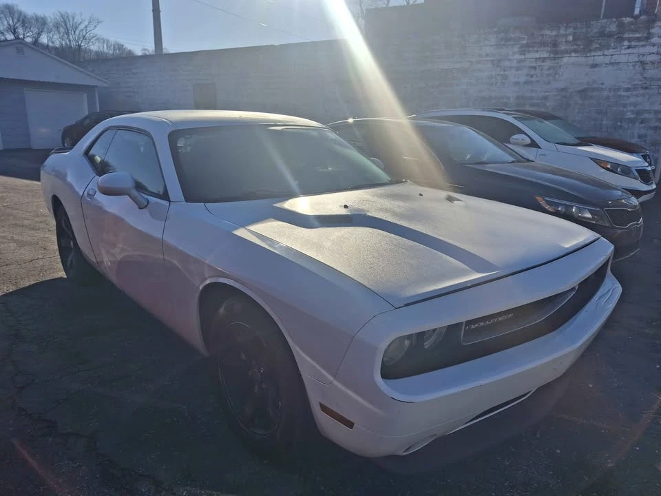 2014 Dodge Challenger 3rd Gen - Image 2 of 7