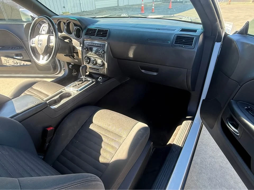 2014 Dodge Challenger 3rd Gen - Image 13 of 19