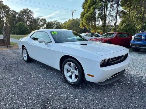 2014 Dodge Challenger SXT Coupe