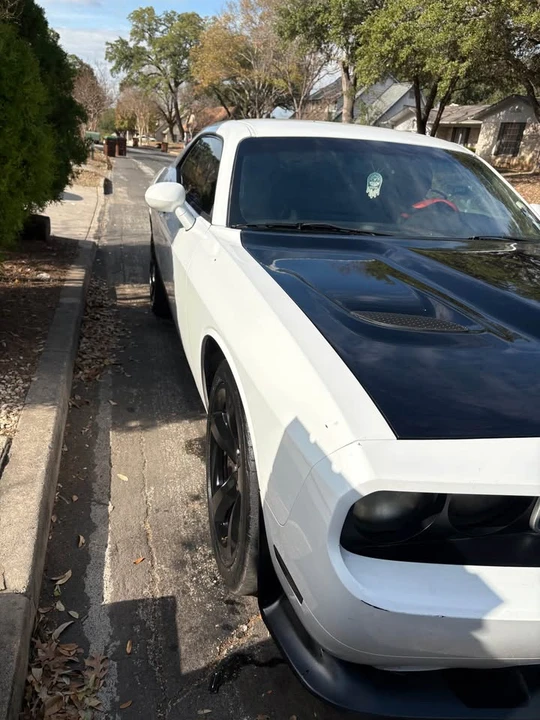 2014 Dodge Challenger 3rd Gen - Image 3 of 8