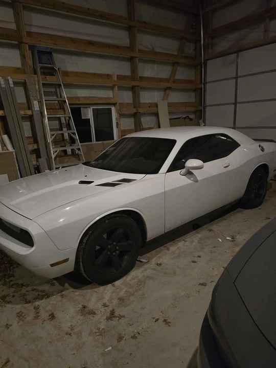 2014 Dodge Challenger 3rd Gen - Image 2 of 2