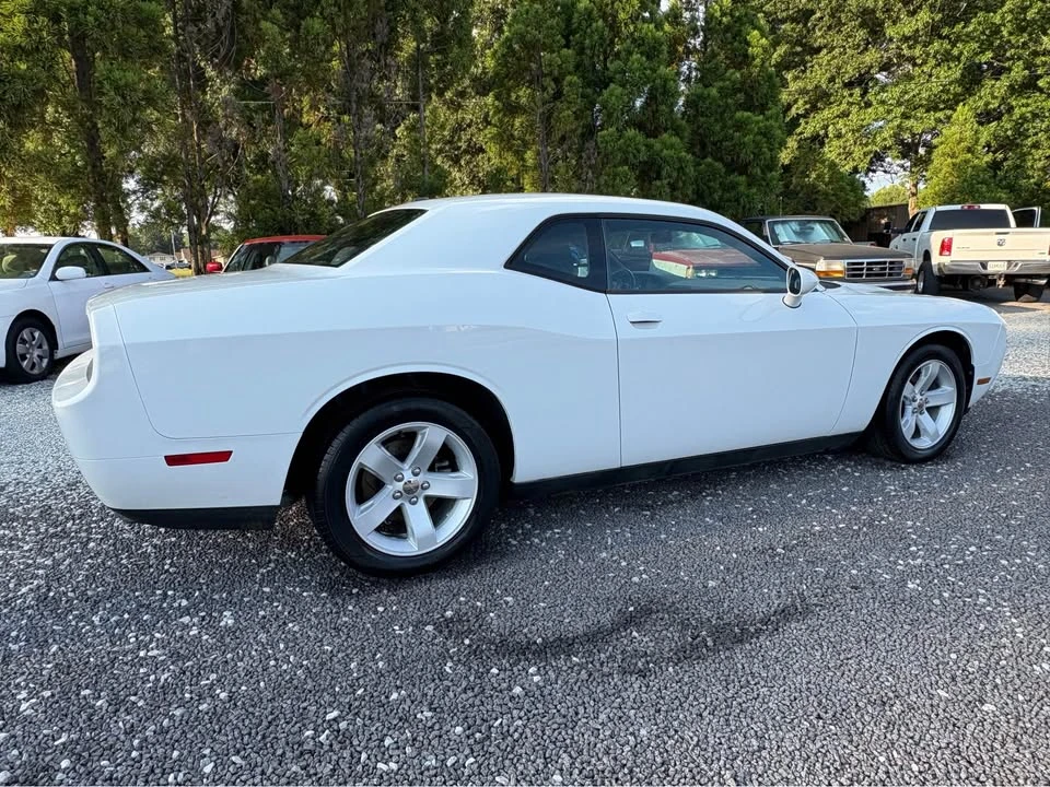 2014 Dodge Challenger 3rd Gen - Image 4 of 10