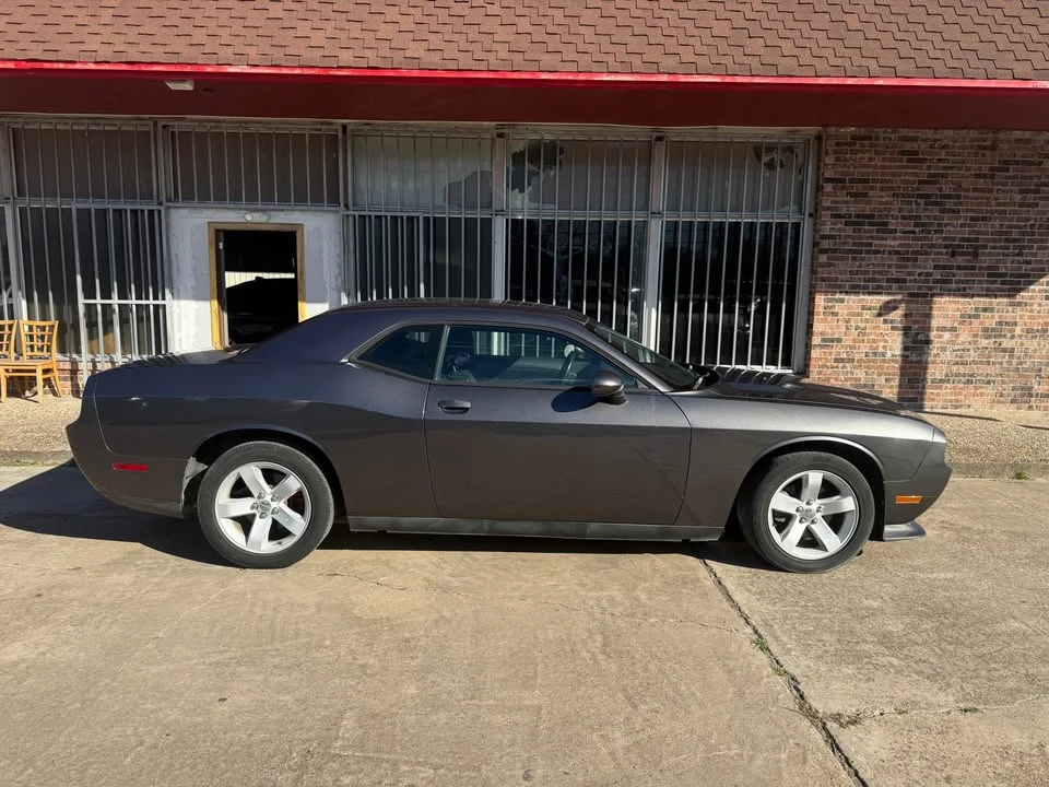 2014 Dodge Challenger 3rd Gen - Image 2 of 13