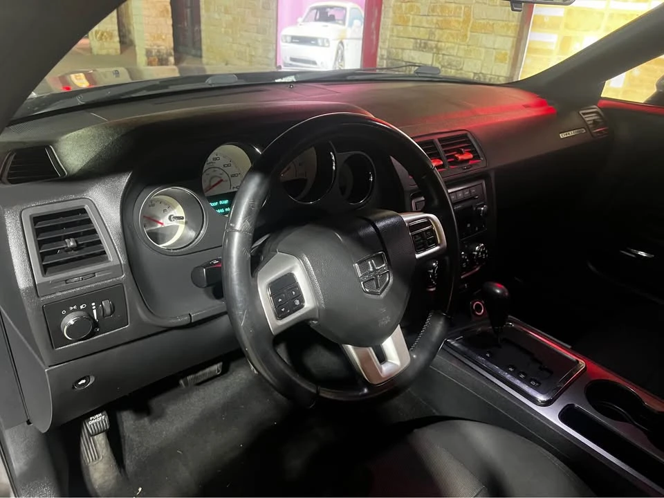 2014 Dodge Challenger 3rd Gen - Image 7 of 12