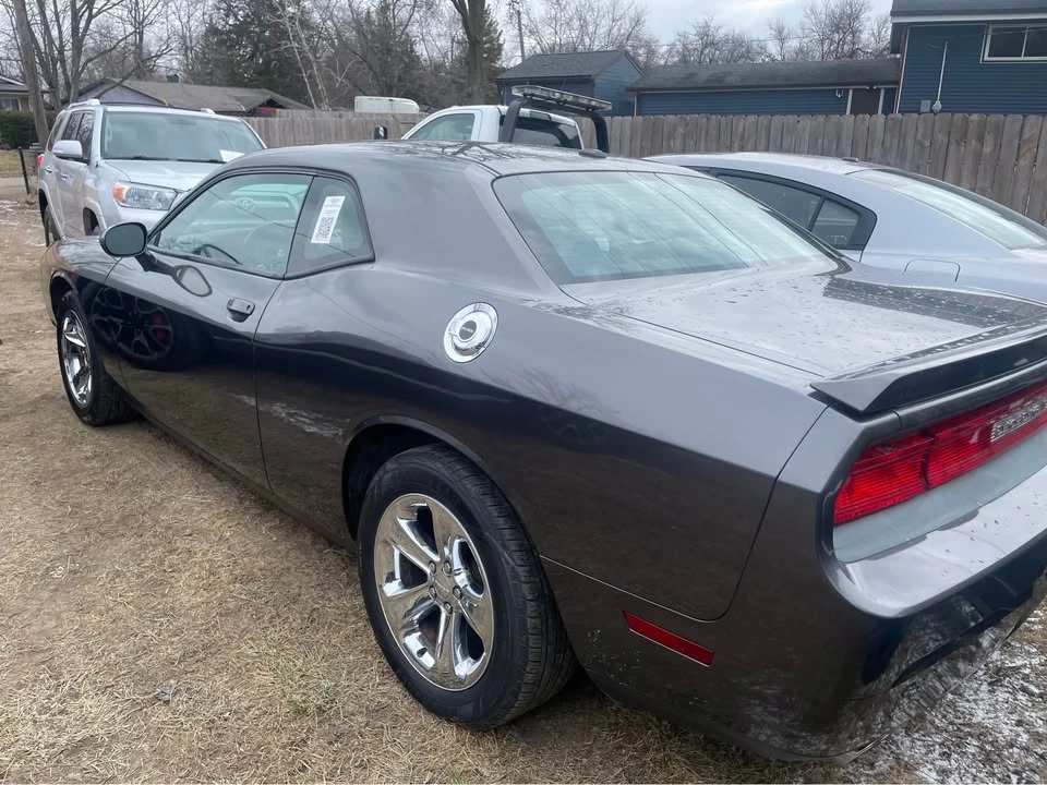 2014 Dodge Challenger 3rd Gen - Image 9 of 10