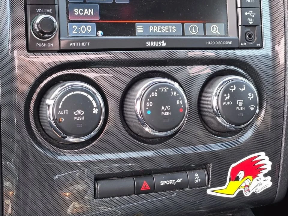 2014 Dodge Challenger 3rd Gen - Image 19 of 20