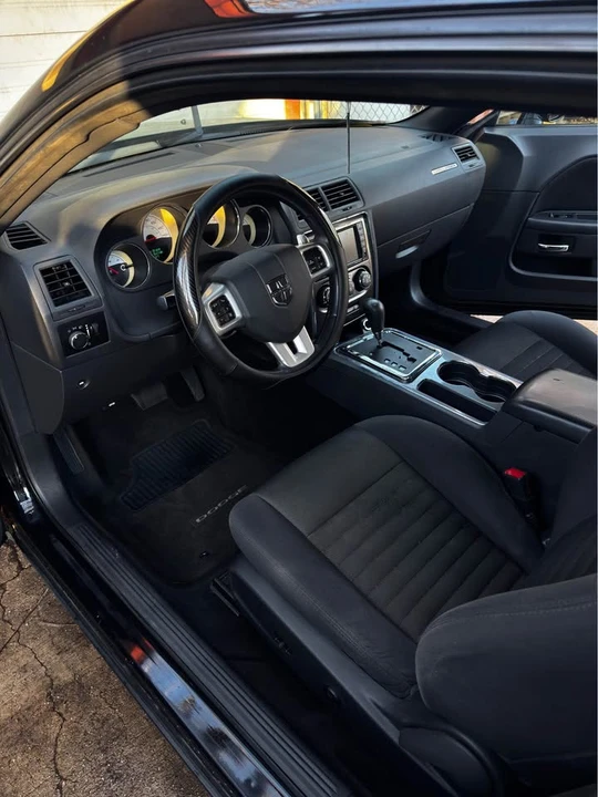 2014 Dodge Challenger 3rd Gen - Image 17 of 18