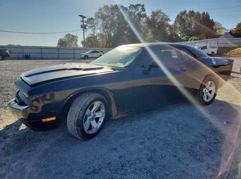 2014 Dodge Challenger SXT Coupe