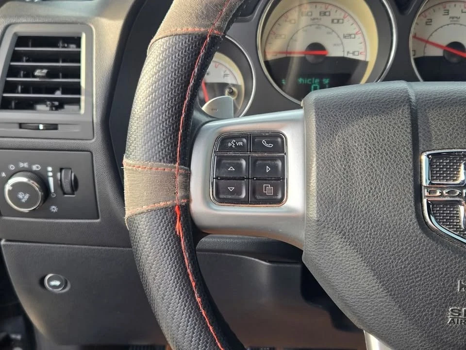 2014 Dodge Challenger 3rd Gen - Image 15 of 20