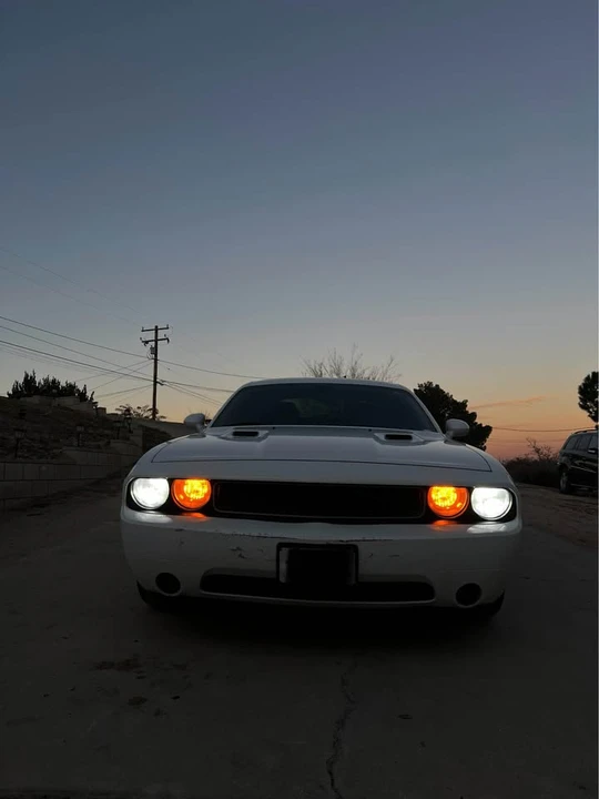 2014 Dodge Challenger 3rd Gen - Image 4 of 10