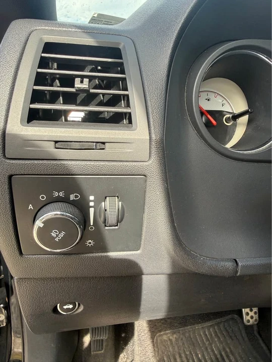 2014 Dodge Challenger 3rd Gen - Image 14 of 15