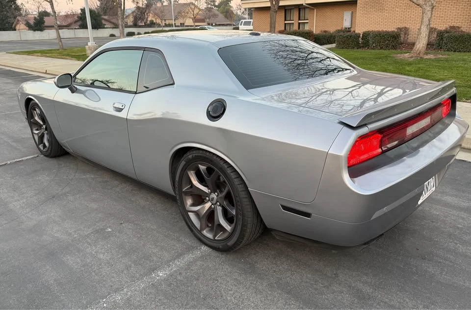 2014 Dodge Challenger 3rd Gen - Image 9 of 13