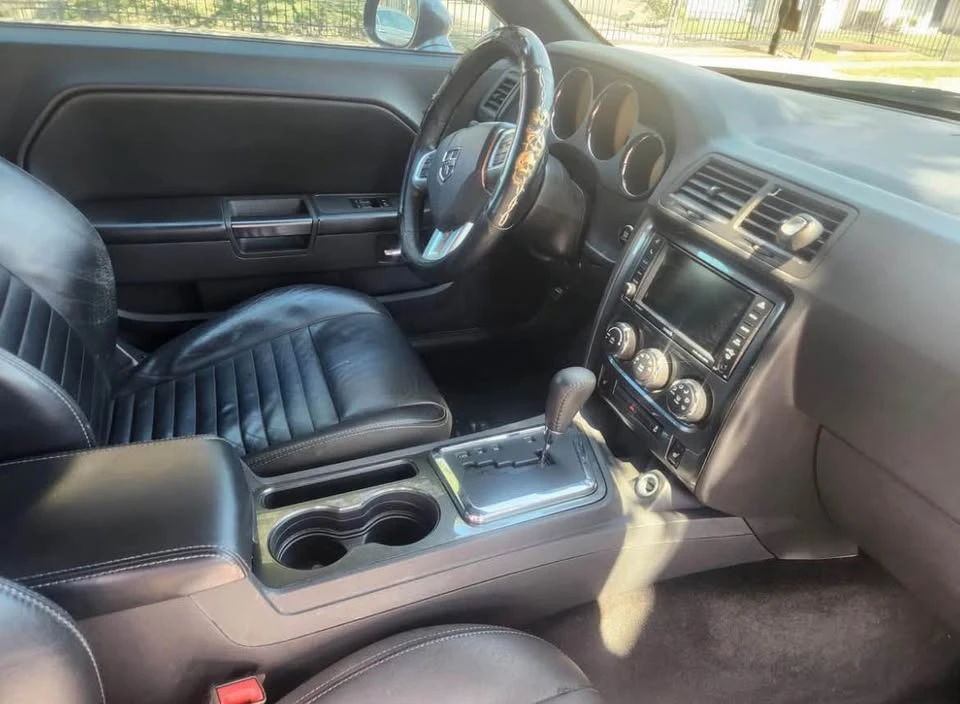 2014 Dodge Challenger 3rd Gen - Image 9 of 11