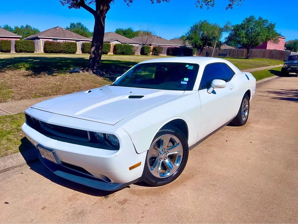 2014 Dodge Challenger 3rd Gen - Image 2 of 13