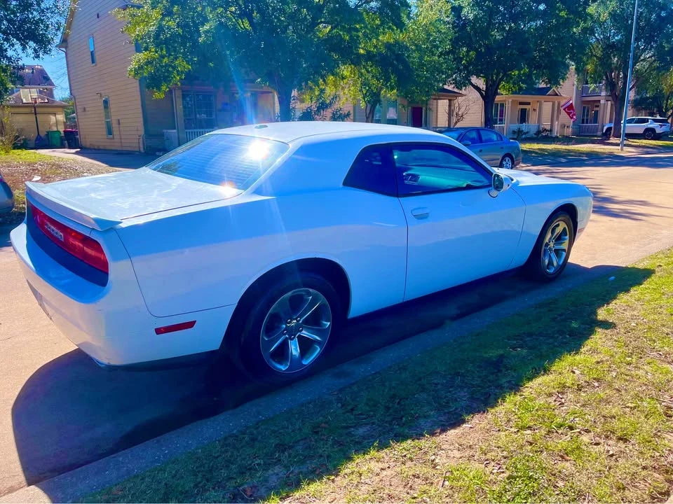 2014 Dodge Challenger 3rd Gen - Image 6 of 13