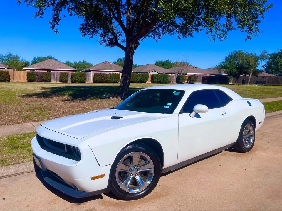 2014 Dodge Challenger 3rd Gen - Image 3 of 13