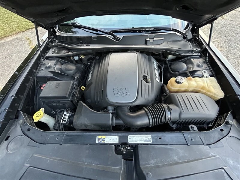 2014 Dodge Challenger 3rd Gen - Image 9 of 20