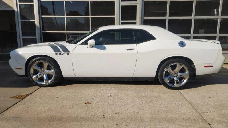 2014 Dodge Challenger 3rd Gen - Image 4 of 8