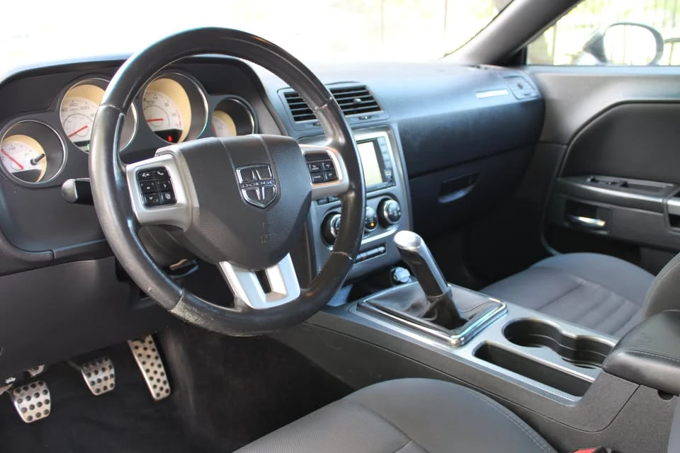 2014 Dodge Challenger 3rd Gen - Image 9 of 17