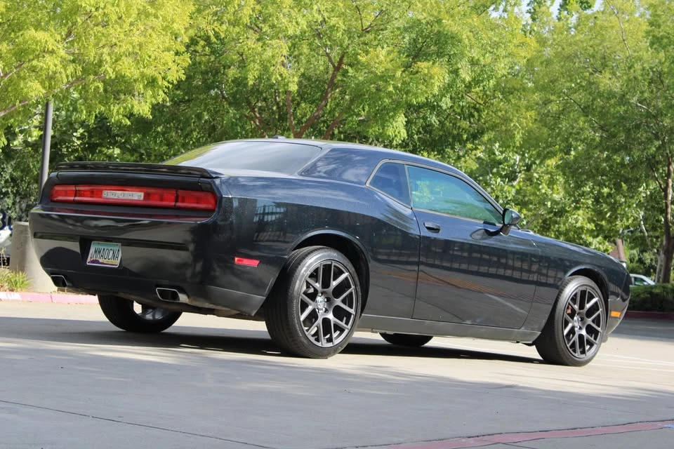 2014 Dodge Challenger 3rd Gen - Image 4 of 16