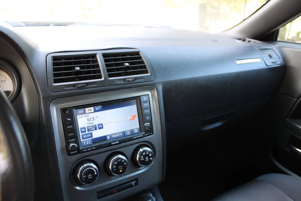 2014 Dodge Challenger 3rd Gen - Image 10 of 17