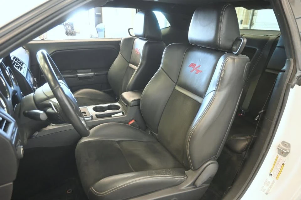 2014 Dodge Challenger 3rd Gen - Image 17 of 19