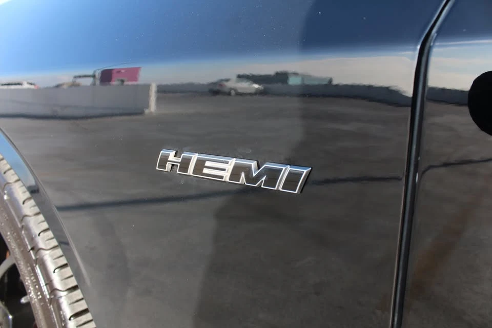 2014 Dodge Challenger 3rd Gen - Image 9 of 16