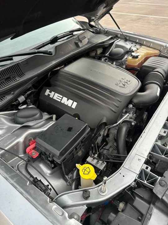 2014 Dodge Challenger 3rd Gen - Image 6 of 11