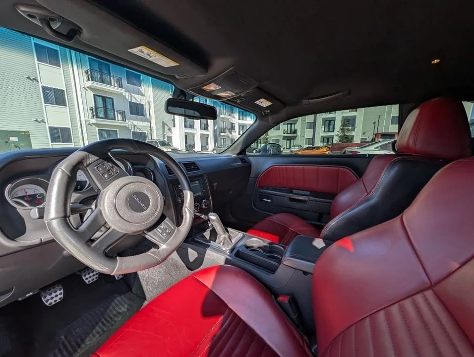 2014 Dodge Challenger 3rd Gen - Image 15 of 20