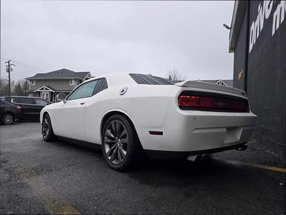 2014 Dodge Challenger SRT8 & 392 3rd Gen - Image 6 of 9