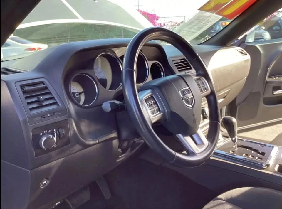 2014 Dodge Challenger 3rd Gen - Image 6 of 10