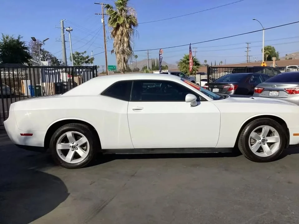 2014 Dodge Challenger 3rd Gen - Image 3 of 10