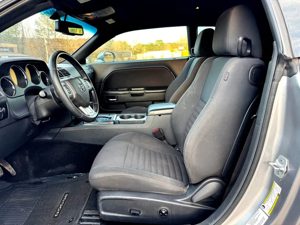 2014 Dodge Challenger 3rd Gen - Image 9 of 19