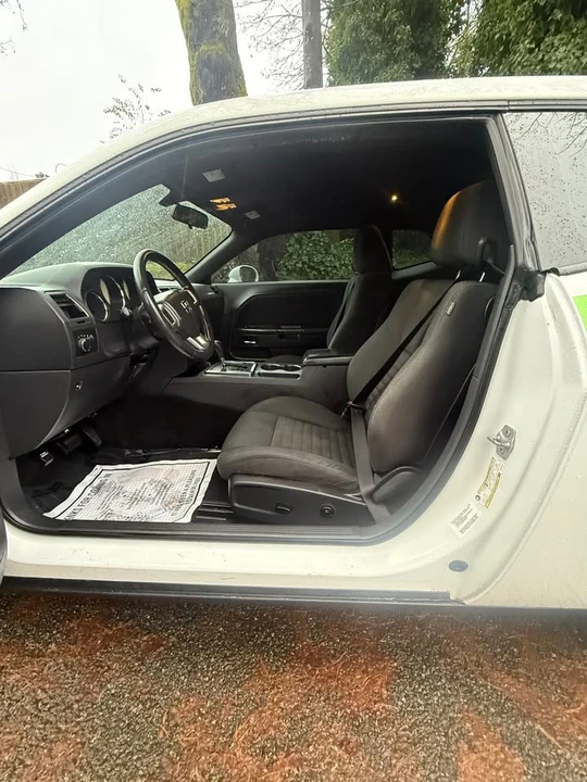 2014 Dodge Challenger 3rd Gen - Image 11 of 15