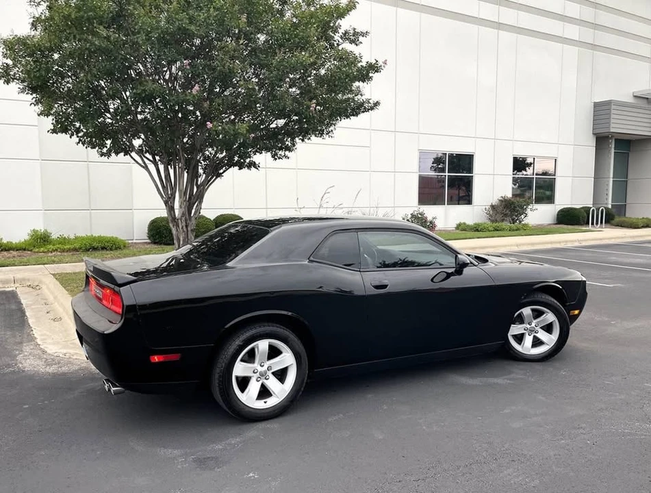 2014 Dodge Challenger 3rd Gen - Image 4 of 19