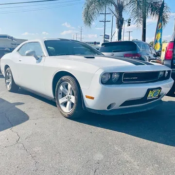 2014 Dodge Challenger SXT Plus