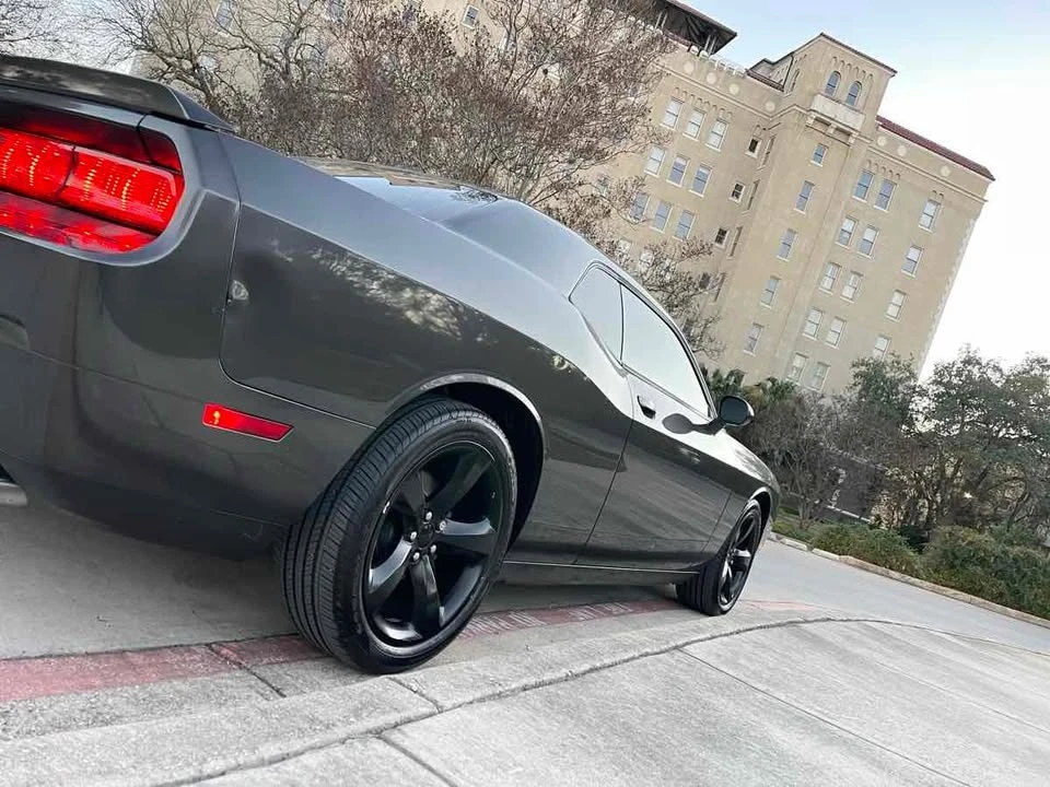 2014 Dodge Challenger 3rd Gen - Image 10 of 20