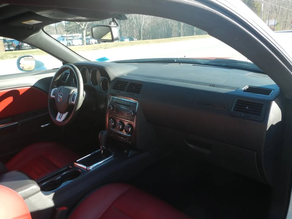 2014 Dodge Challenger 3rd Gen - Image 9 of 20