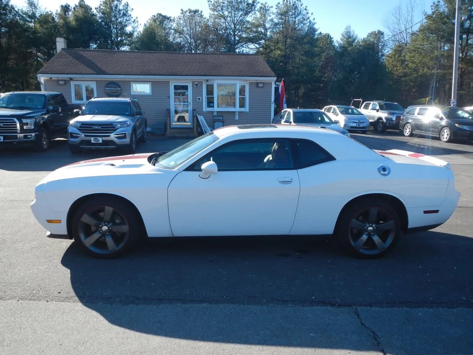 2014 Dodge Challenger 3rd Gen - Image 15 of 17