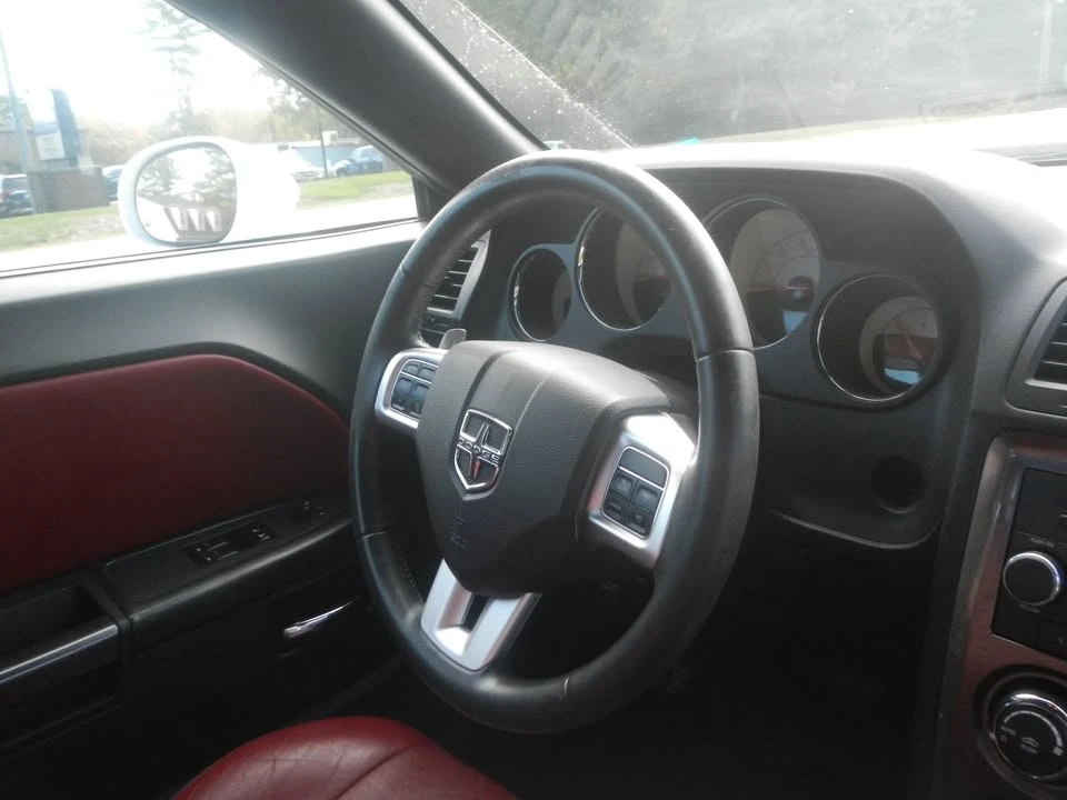 2014 Dodge Challenger 3rd Gen - Image 11 of 18