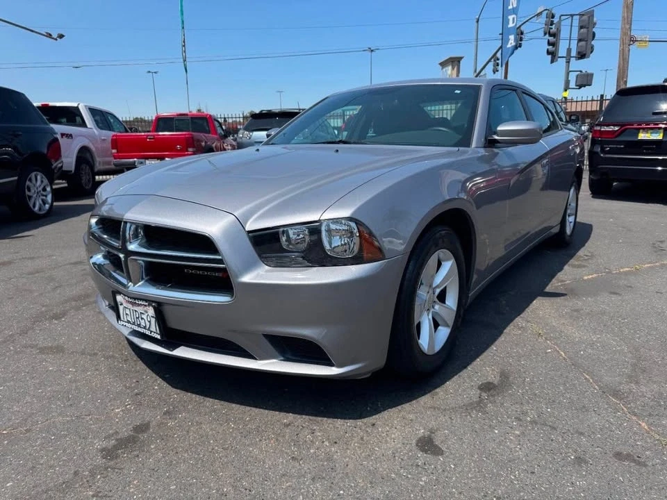 2014 Dodge Charger 7th Gen - Image 4 of 19