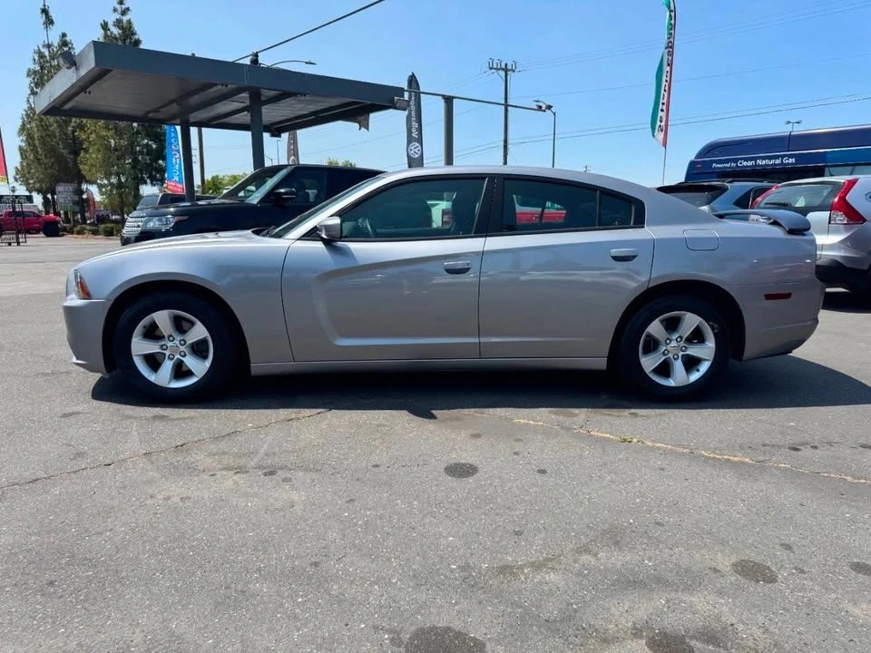 2014 Dodge Charger 7th Gen - Image 9 of 19