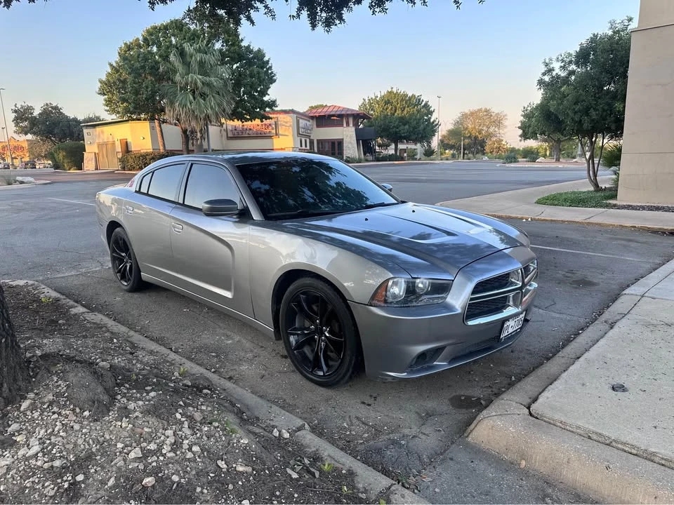 2014 Dodge Charger 7th Gen - Image 2 of 15