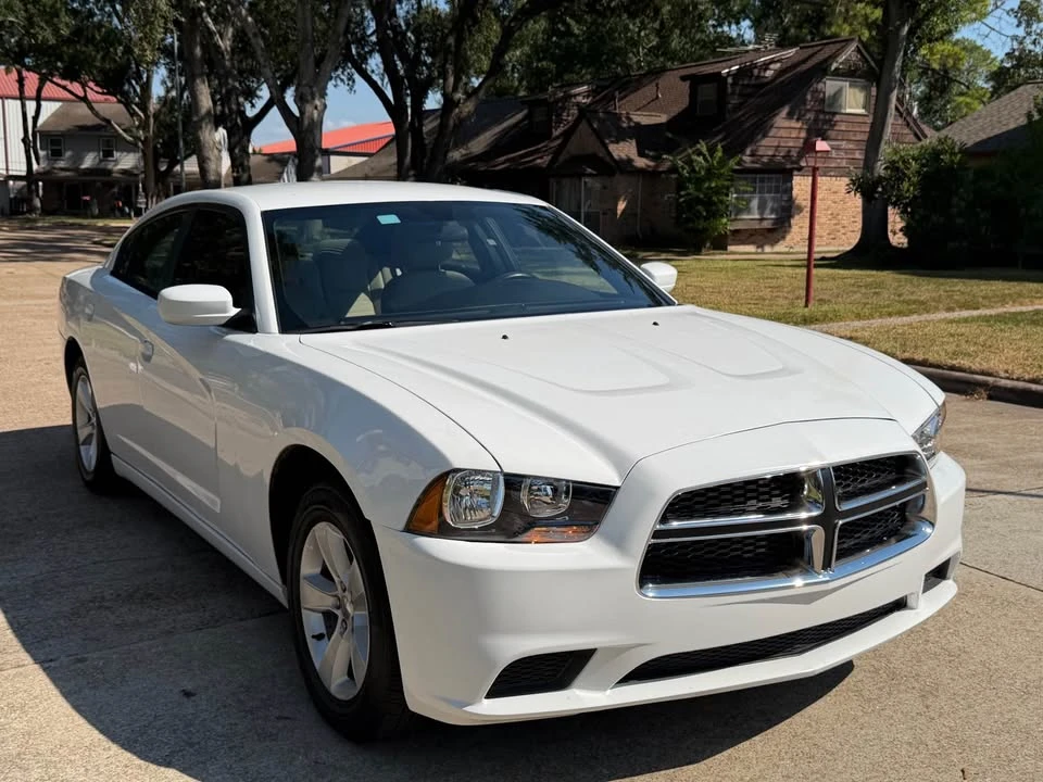 2014 Dodge Charger 6th Gen - Image 3 of 5