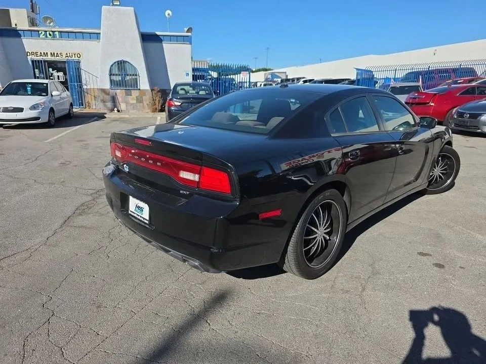 2014 Dodge Charger 7th Gen - Image 5 of 13