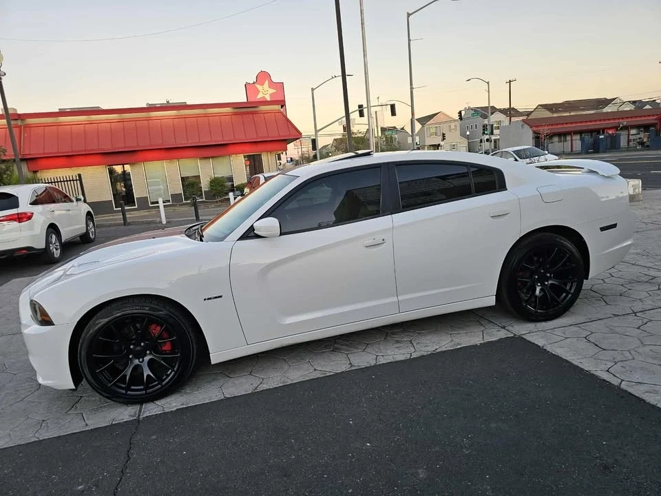 2014 Dodge Charger 7th Gen - Image 7 of 19