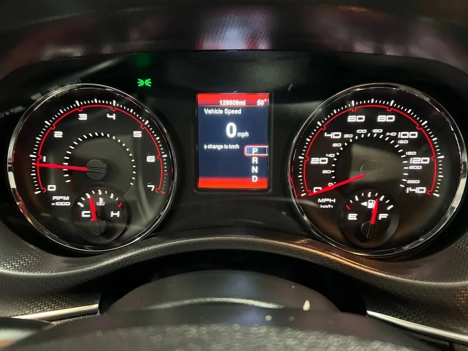 2014 Dodge Charger 7th Gen - Image 16 of 19